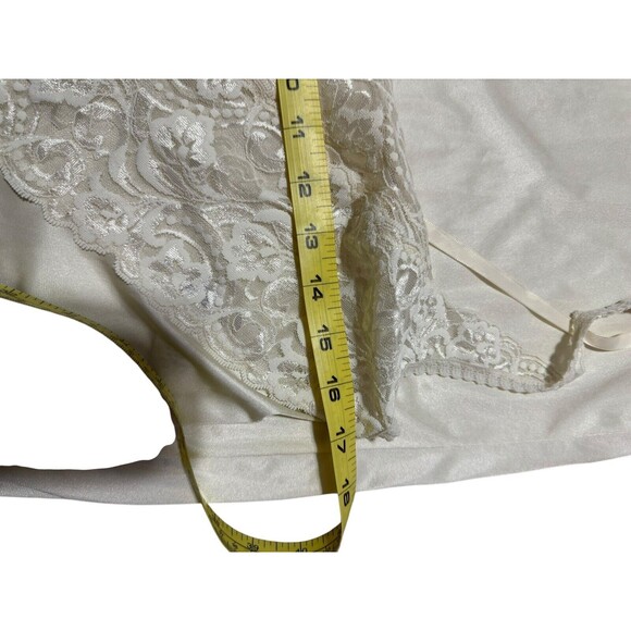Vanity Fair Full Slip Vintage White Nylon Lace 10-752 Adjustable Straps Size 36 - Picture 9 of 11